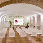 Monti Palace Hotel 